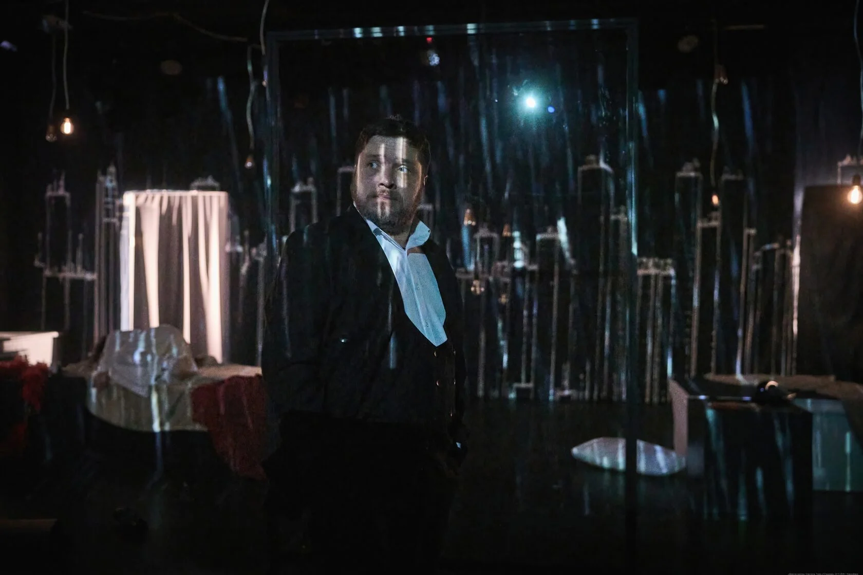 Афиша: Двое на качелях в Новосибирске 26 марта 2026