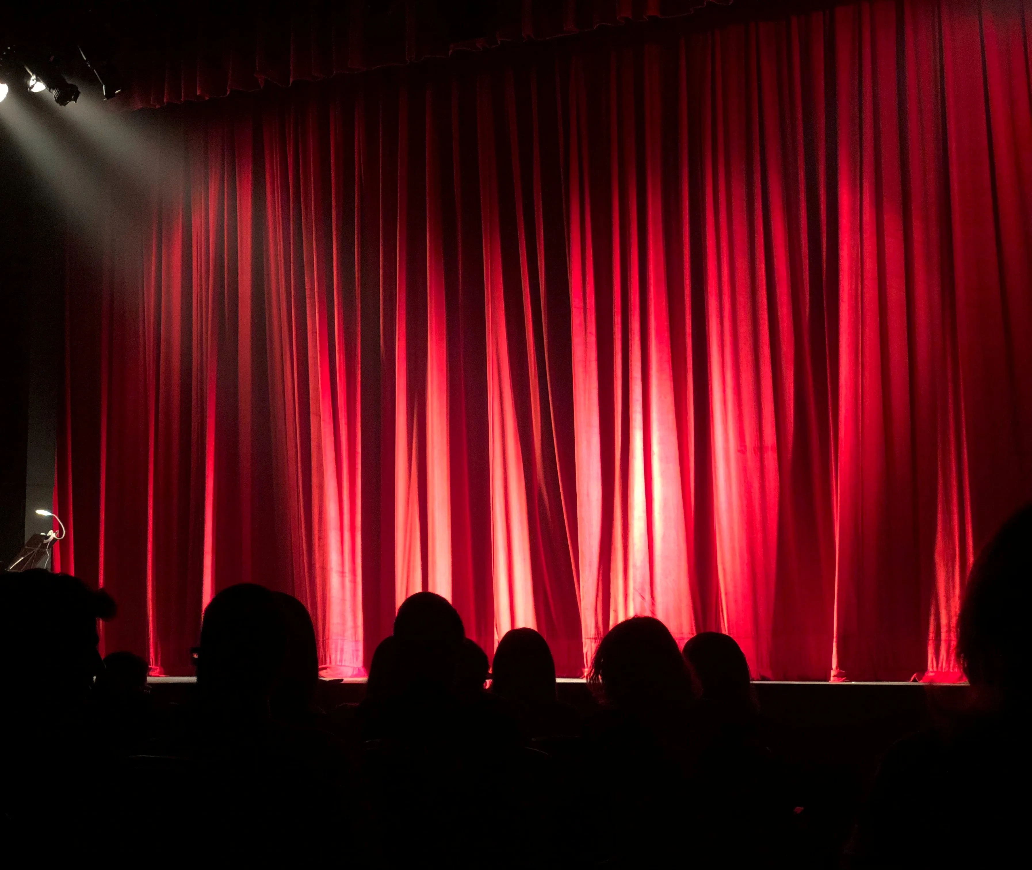 Афиша: Гори, гори моя звезда в Москве 28 марта 2026