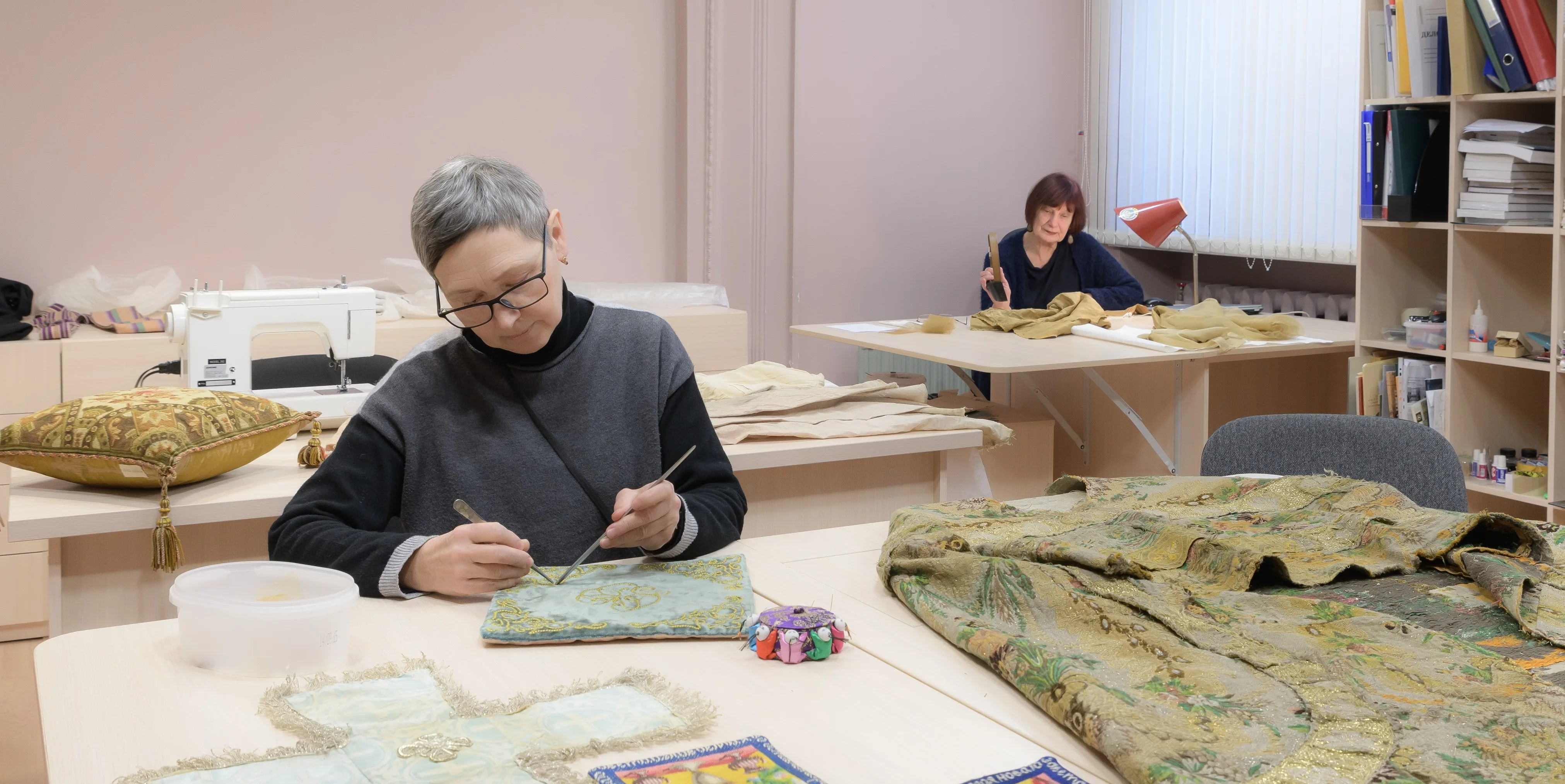 Афиша: Клуб любителей искусства: тайна старинного платья в Великом Новгороде 29 марта 2026