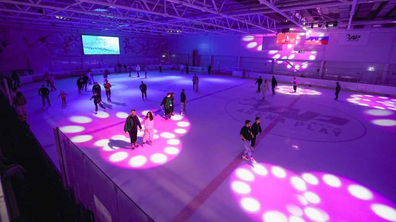 Афиша: Ночной каток Arena Play в Москве 14 марта 2026