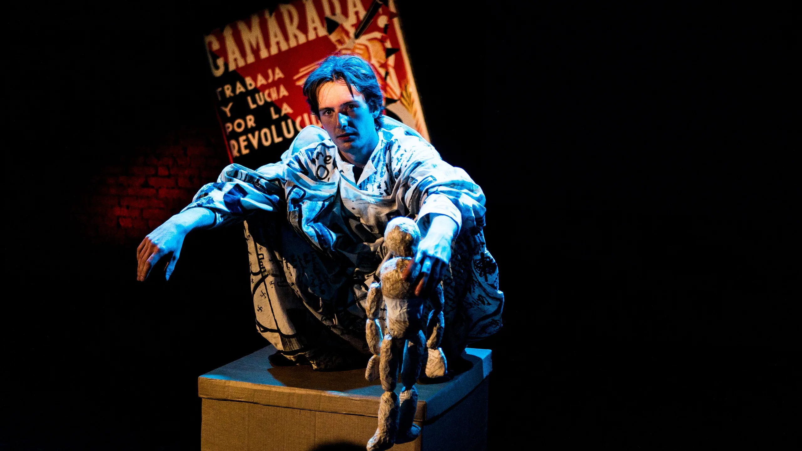 Афиша: Оруэлл. Танго старых газет в Санкт-Петербурге 28 марта 2026