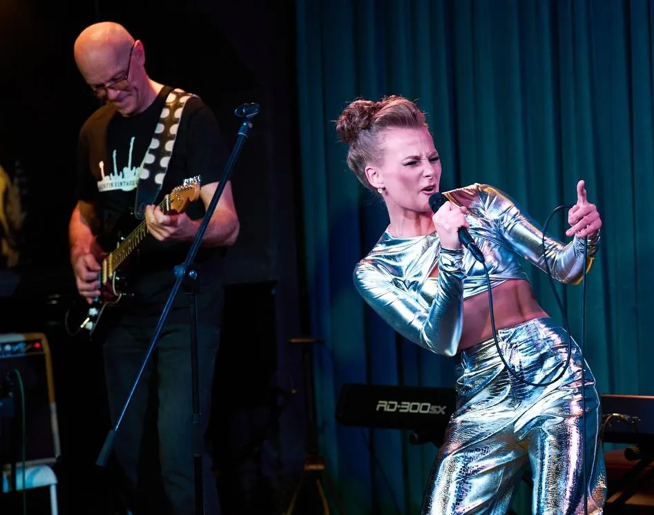 Афиша: Red Satchel. Блюз, блюз-рок и рок-н-ролл в Екатеринбурге 28 марта 2026