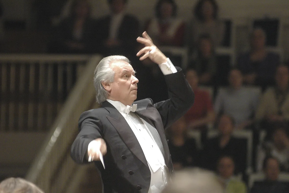 Афиша: Симфонический оркестр Московской филармонии. Солист Гайк Казазян в Казани 23 марта 2026