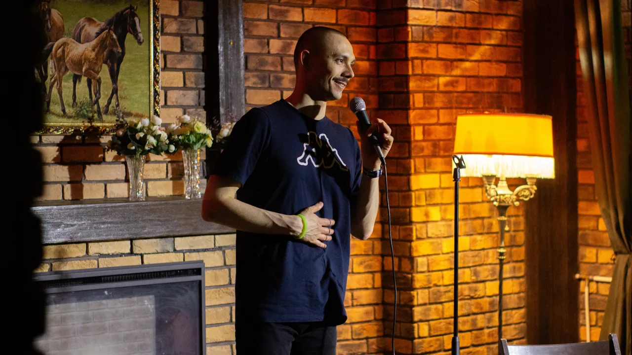 Афиша: Stand-up в темноте в Екатеринбурге 13 марта 2026