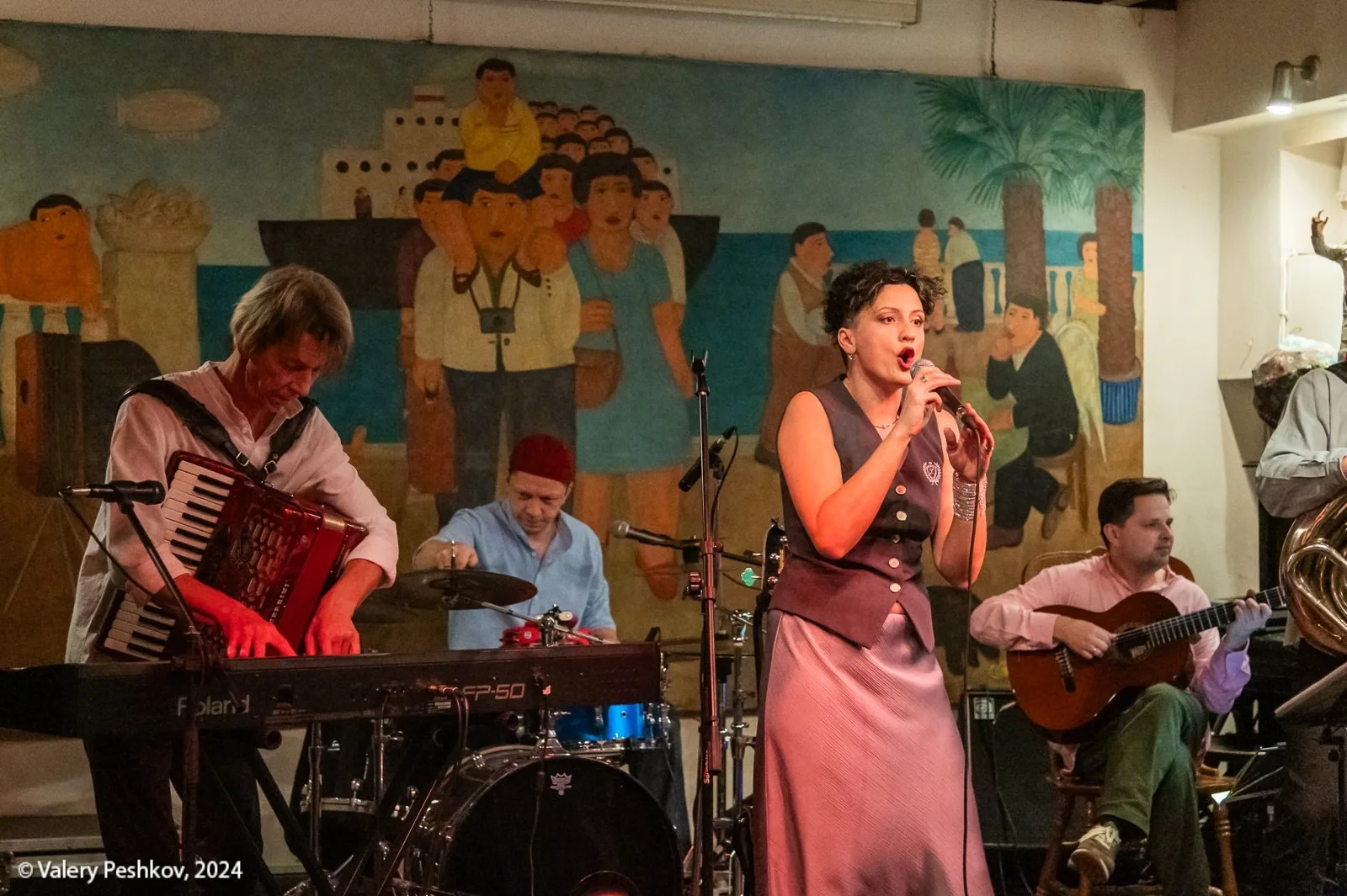 Афиша: Toute La Vie и Мари Берсо. Богемный Париж в Москве 25 марта 2026