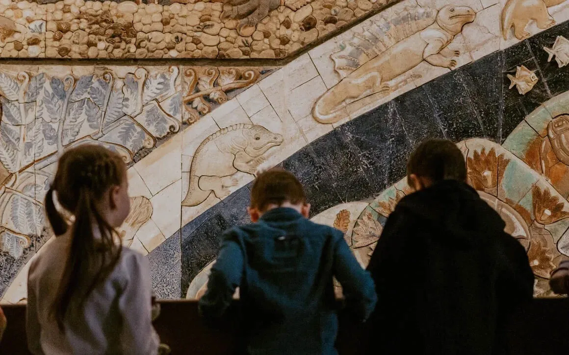 Афиша: В гости к динозаврам в Москве 28 марта 2026