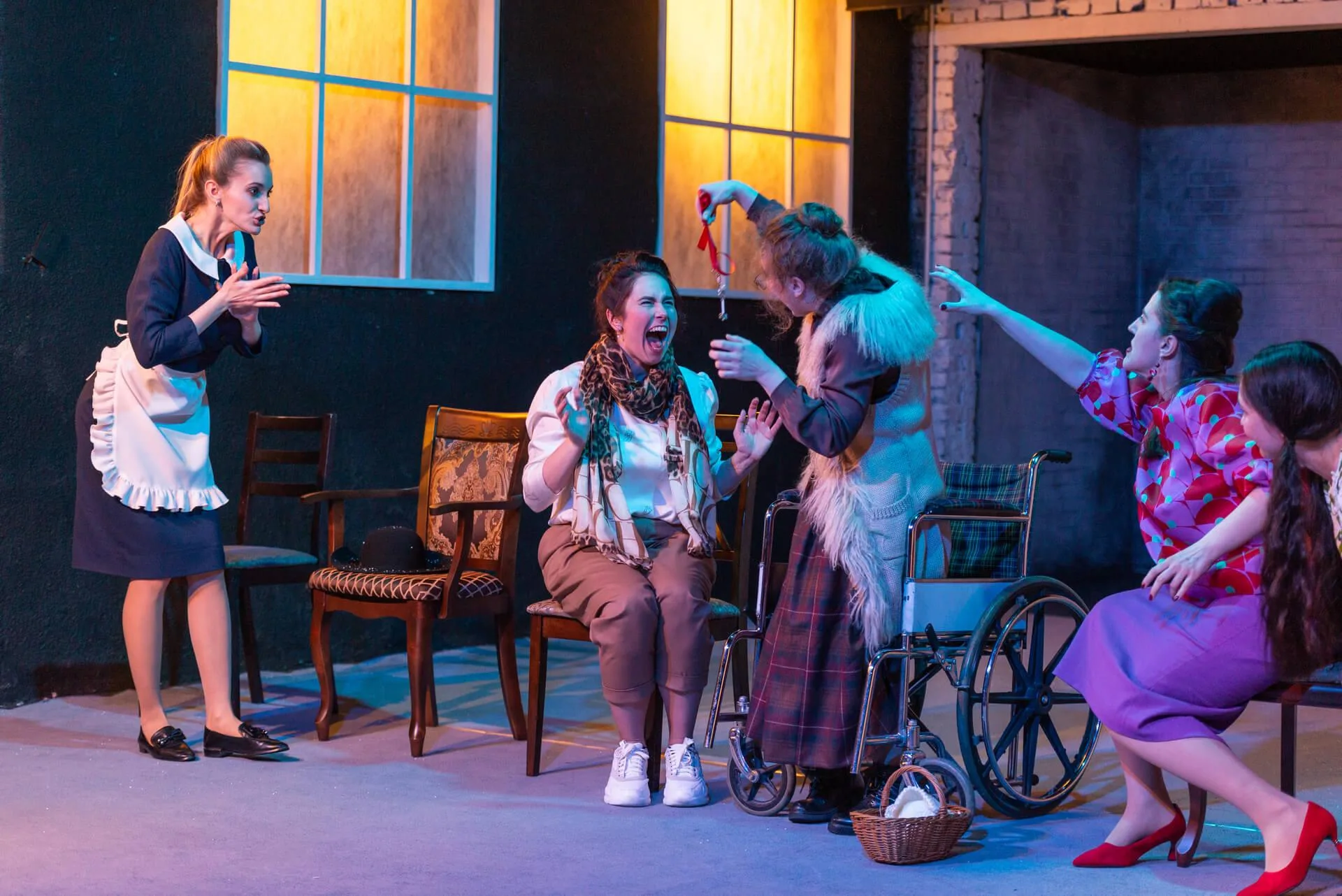 Афиша: Восемь любящих женщин в Новосибирске 29 марта 2026