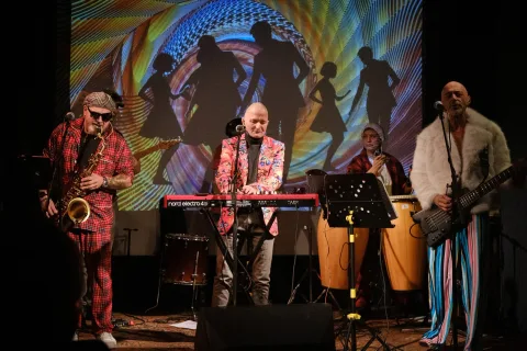 Афиша: 2ва самолёта в Санкт-Петербурге 7 мая 2026