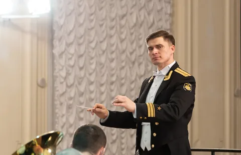 Афиша: Адмиралтейский оркестр военно-морской базы в Санкт-Петербурге 3 мая 2026