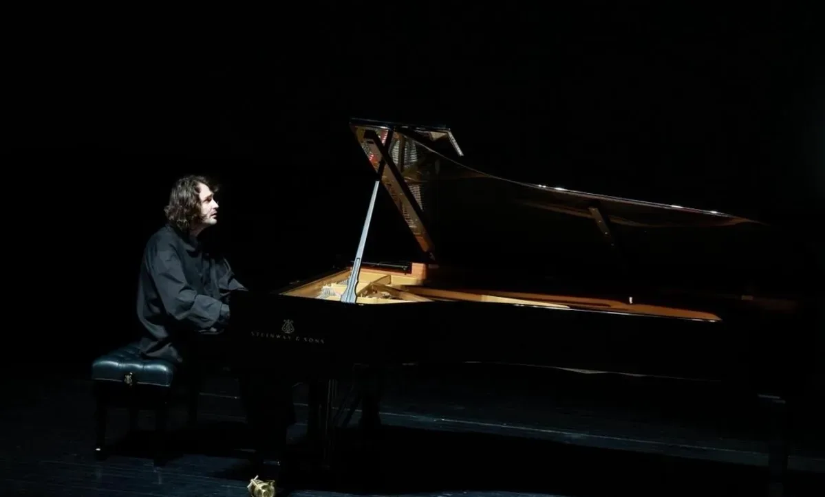 Афиша: Александр Кашпурин. Фортепианный вечер в Санкт-Петербурге 6 мая 2026