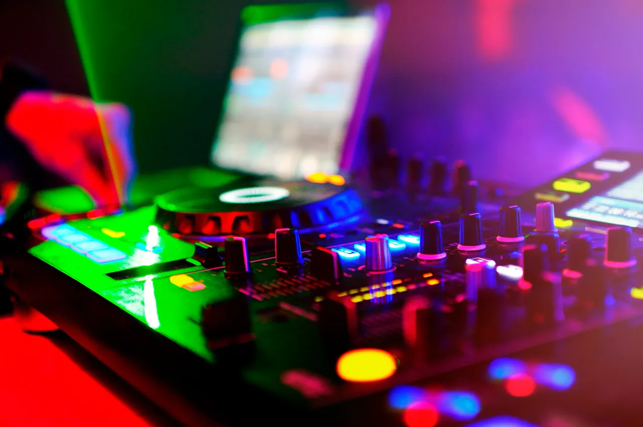 Афиша: Чак-чак дискотека в Санкт-Петербурге 15 мая 2026