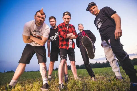 Афиша: Dёргать! в Твери 7 мая 2026