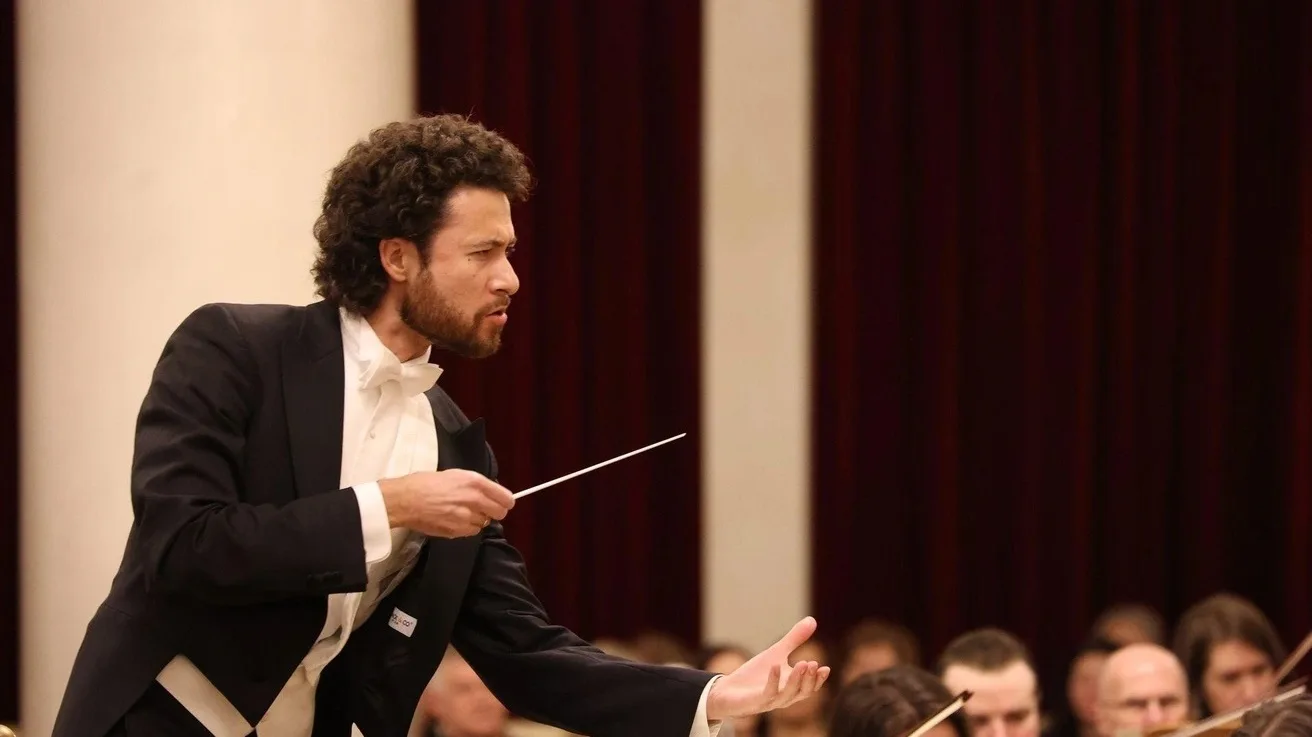 Афиша: Димитрис Ботинис и АСО в Санкт-Петербурге 22 мая 2026