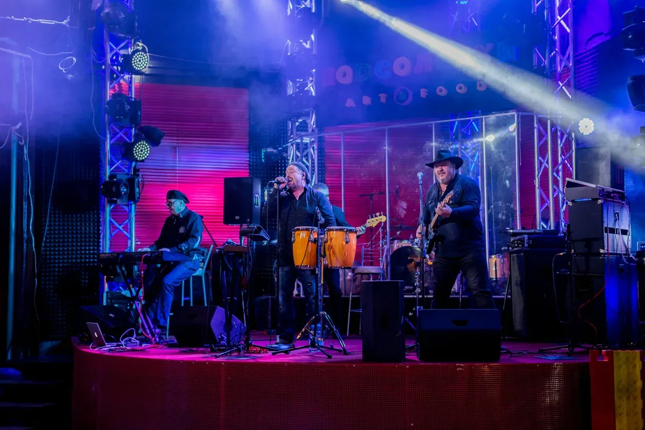 Афиша: Dipped in Purple. Deep Purple & Pink Floyd Tribute в Москве 29 мая 2026