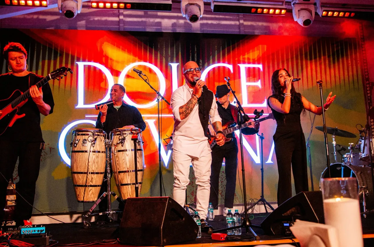 Афиша: Dolce Gavana. Ритмы латины в Москве 31 мая 2026