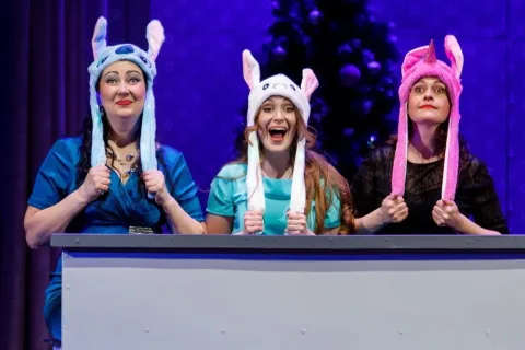 Афиша: Дуры мы, дуры в Каменске-Уральском 28 мая 2026