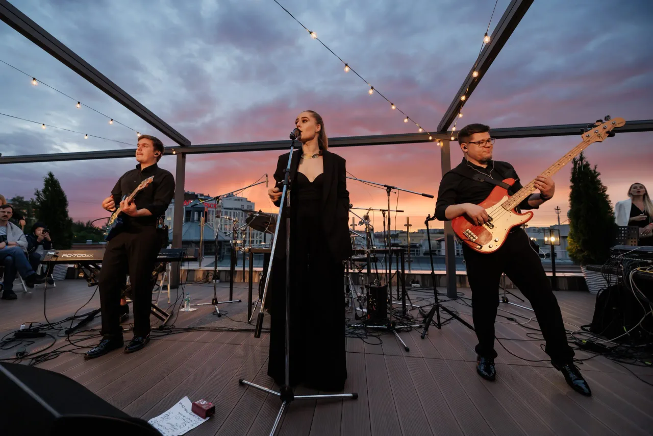 Афиша: Elena et les Garçons. Истории из Парижа в Москве 29 мая 2026