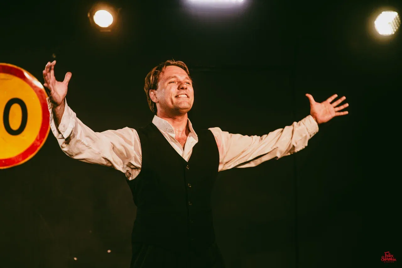 Афиша: Есенин. Дорога из разбитых сердец в Оренбурге 1 мая 2026