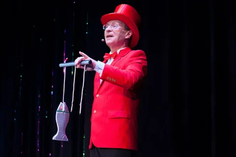 Афиша: Фокус-шоу в Саратове 8 мая 2026