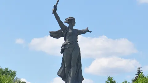 Афиша: Город-герой Волгоград и Мамаев Курган. Групповая обзорная экскурсия в Волгограде 25 мая 2026