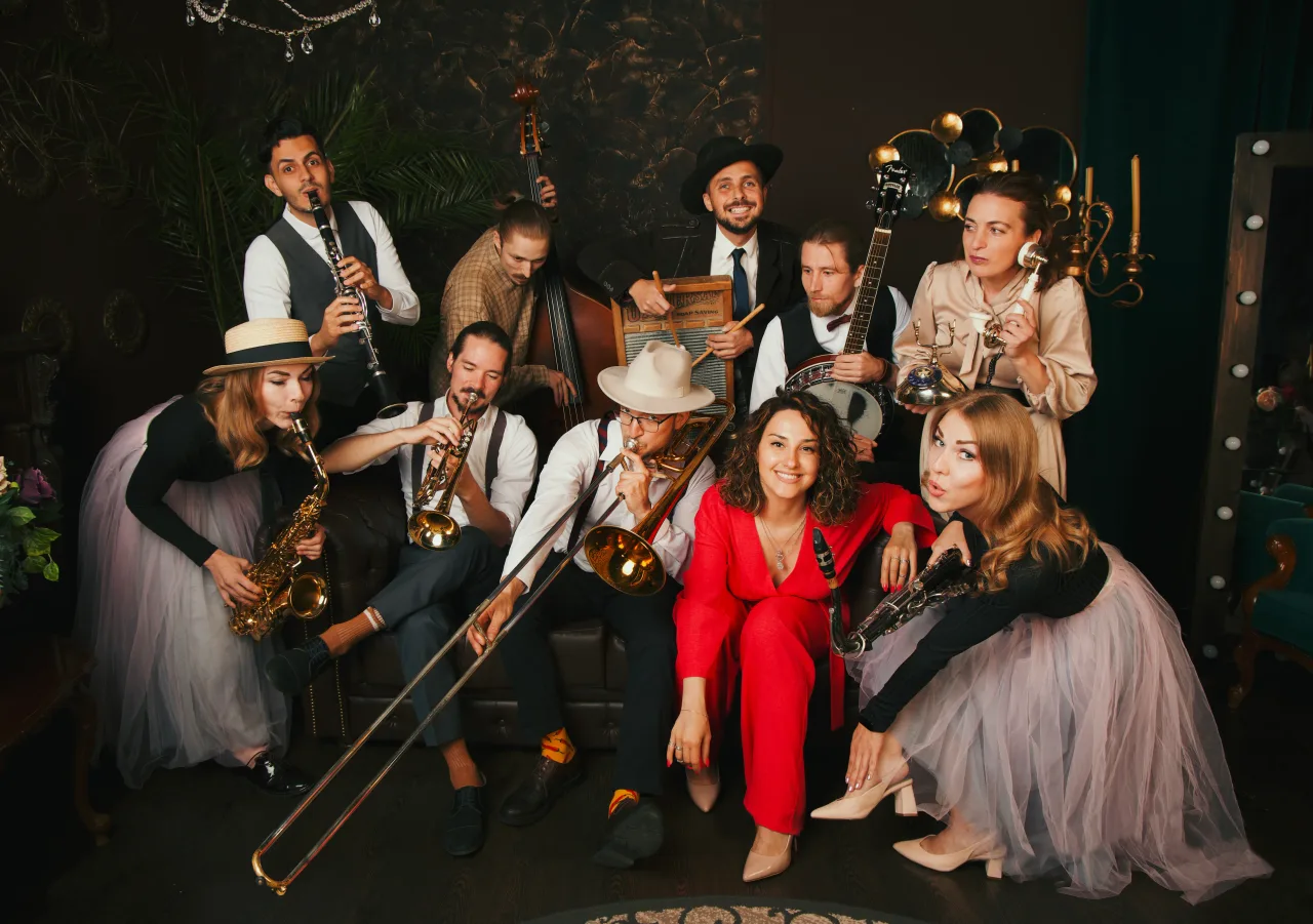 Афиша: Kickin’ Jass Orchestra. Радио «Джаз» в Екатеринбурге 7 мая 2026