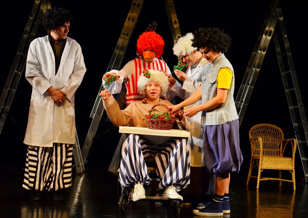 Афиша: Мой дедушка был вишней в Великом Новгороде 2 мая 2026