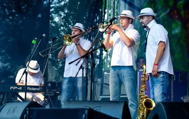 Афиша: Muchachos Band. Афро-кубинская и латиноамериканская музыка в Екатеринбурге 8 мая 2026