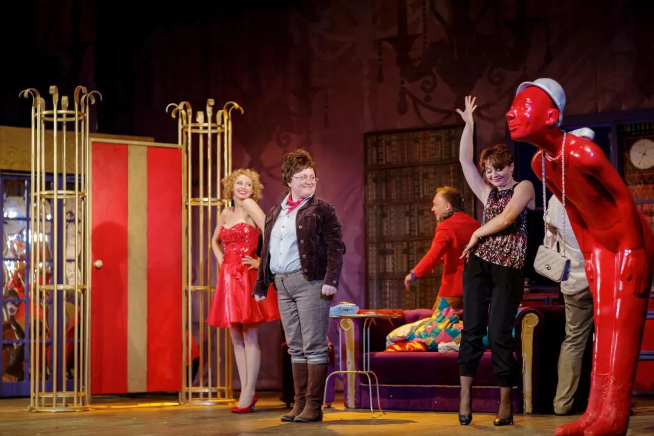 Афиша: Мы не одни, дорогая! в Санкт-Петербурге 29 мая 2026