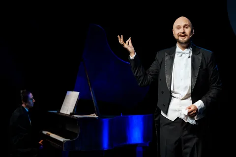 Афиша: Песенки Вертинского в Красноярске 7 мая 2026