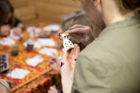 Афиша: Роспись дымковской свистульки в Кирове 1 мая 2026