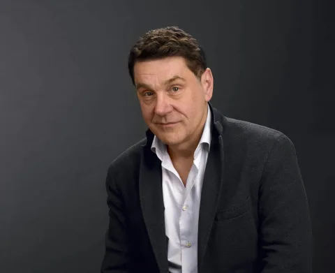 Афиша: Сергей Маковецкий. Литературно-музыкальный вечер в Санкт-Петербурге 8 мая 2026