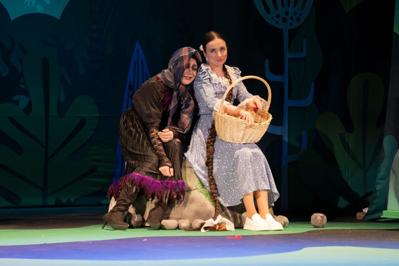 Афиша: Сказка про весёлого эльфа и злую колдунью в Махачкале 3 мая 2026