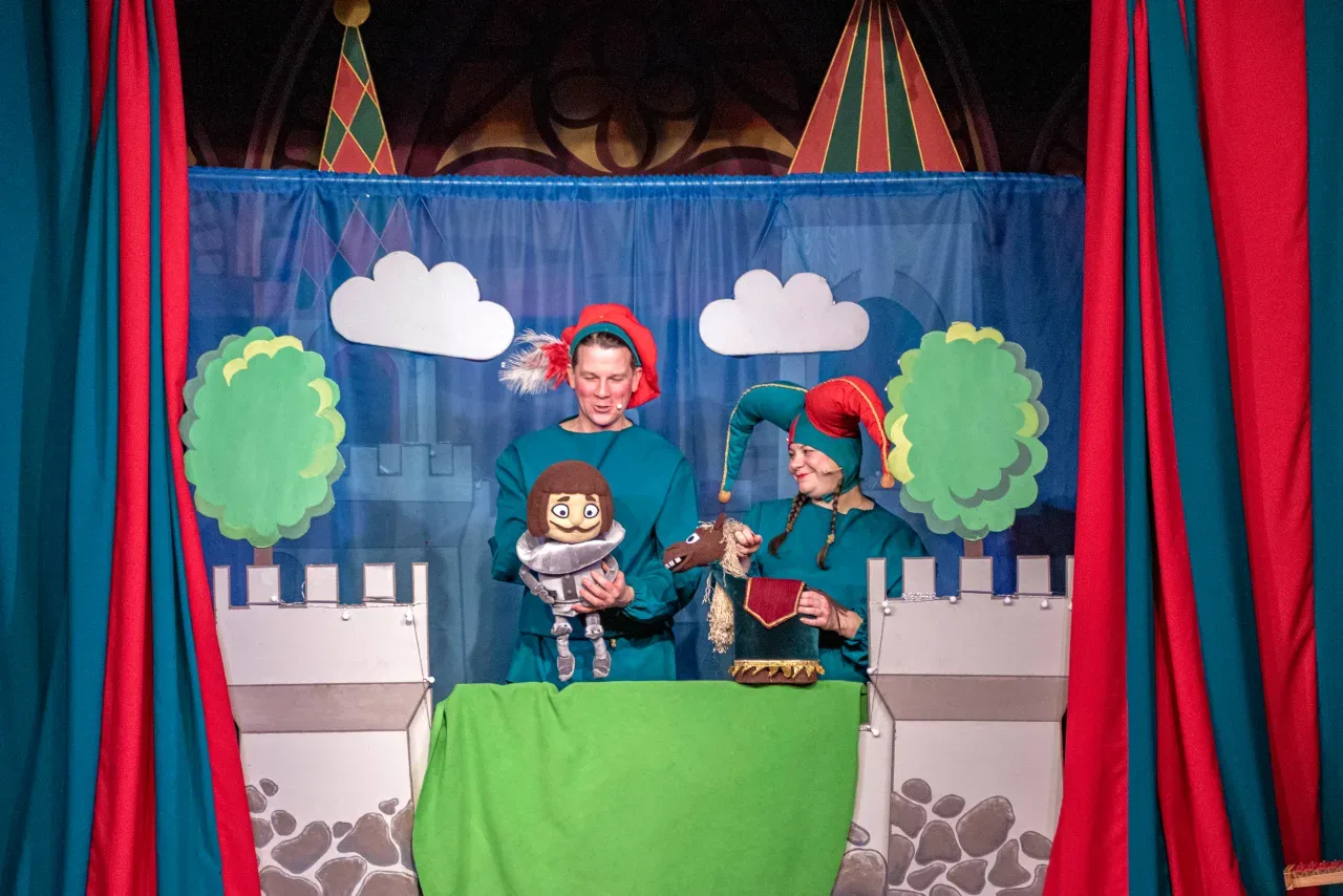 Афиша: Сказка про зелёного дракона в Екатеринбурге 17 мая 2026