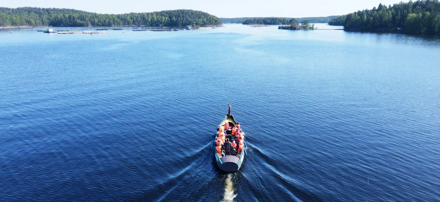 Афиша: Сквозь водопады и века: Хаски, драккар и форель на ладожских берегах в Санкт-Петербурге 1 мая 2026