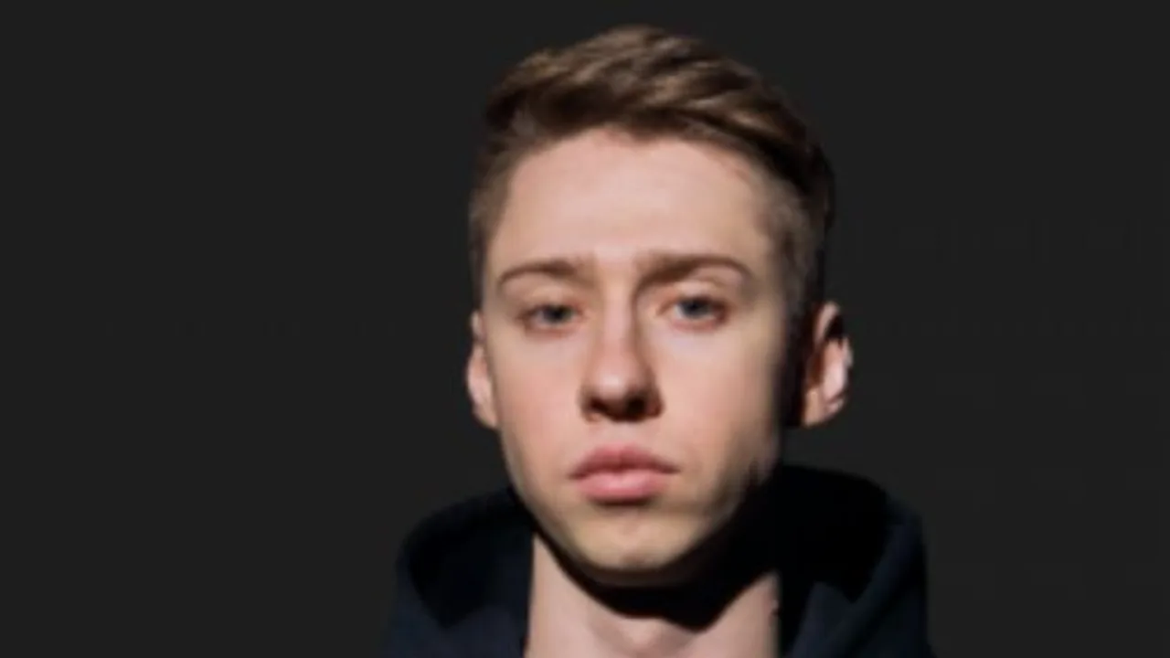 Афиша: StandUp Илья Раевский в Ижевске 21 мая 2026