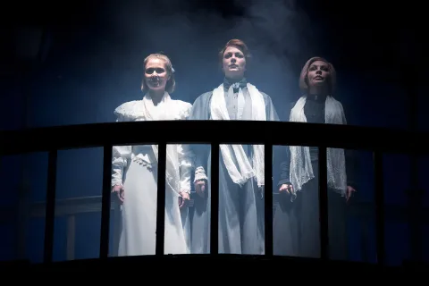 Афиша: Три сестры в Москве 8 мая 2026