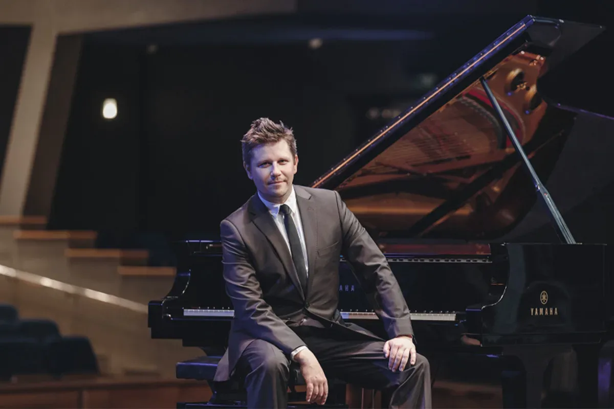 Афиша: Трио Ильи Филиппова и Роберт Бабаев в Геленджике 30 мая 2026