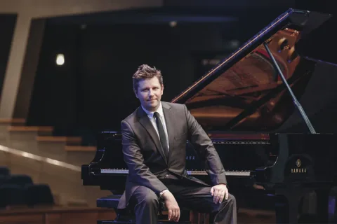 Афиша: Трио Ильи Филиппова и Роберт Бабаев в Геленджике 30 мая 2026