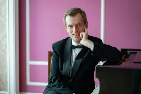 Афиша: В прекраснейшем месяце мае в Санкт-Петербурге 24 мая 2026