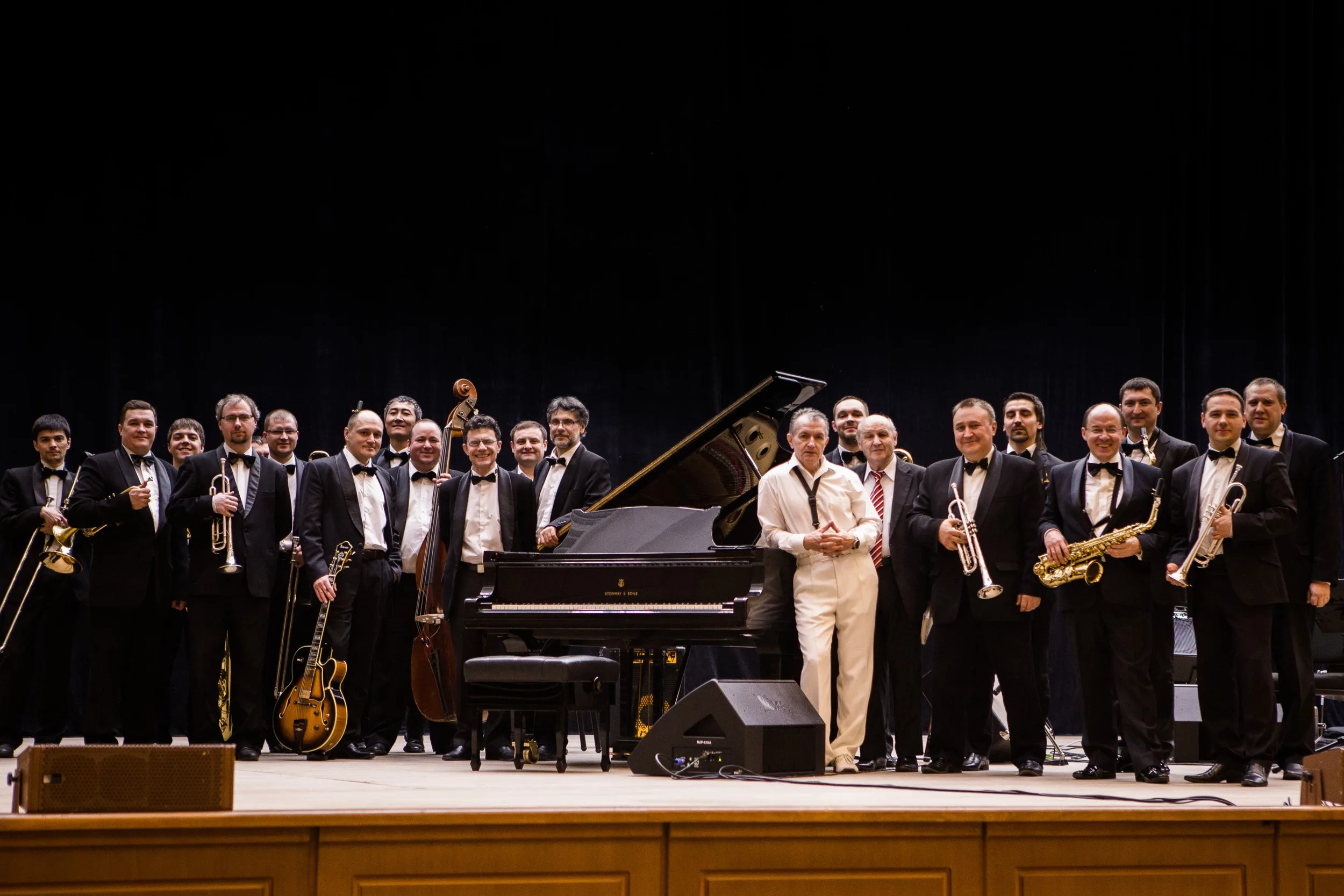 Афиша: Вечер эстрадно-танцевальной музыки в Новосибирске 23 мая 2026