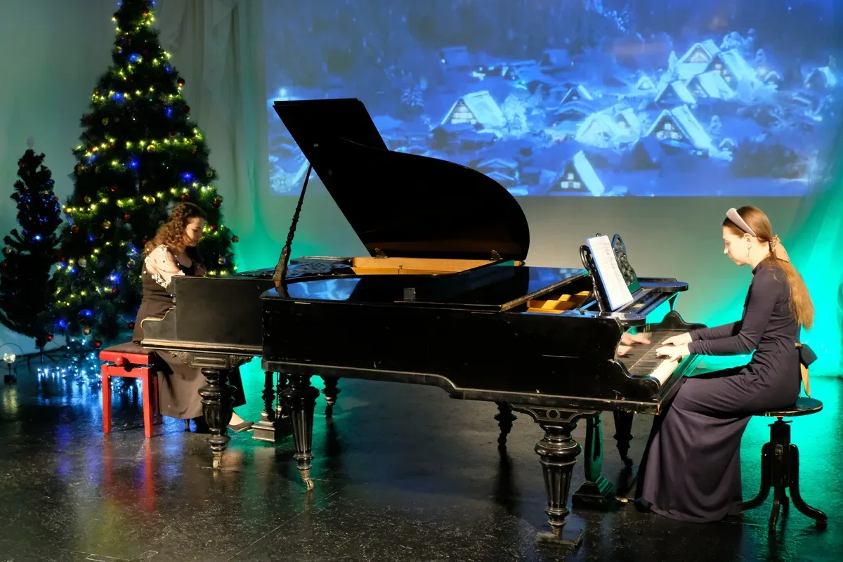 Афиша: Винтаж на два рояля в Санкт-Петербурге 10 мая 2026