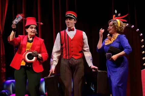 Афиша: Знойные мамочки в Екатеринбурге 24 мая 2026