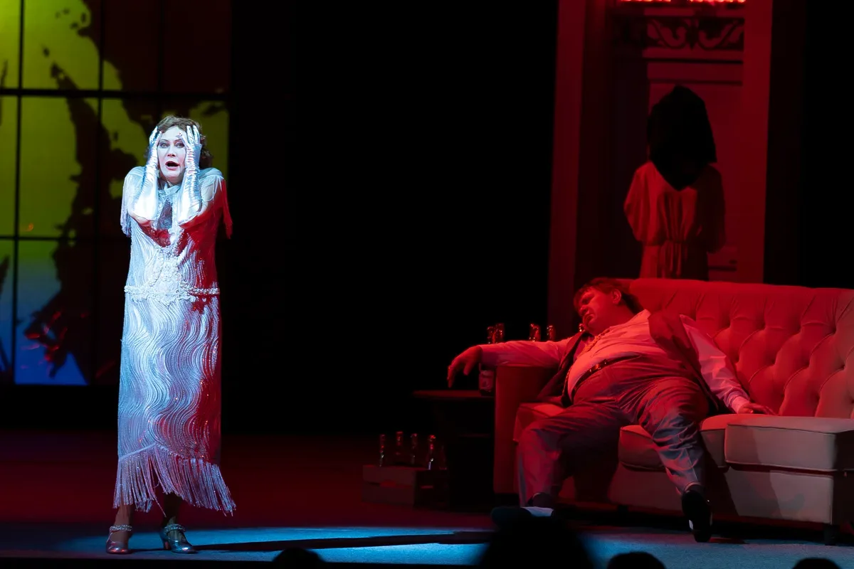 Афиша: Зойкина квартира в Калининграде 10 мая 2026