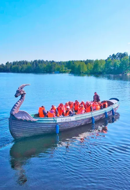 Афиша: Природные сокровища Карелии: четыре водопада и однодневное плавание на ладье среди ладожских шхер в Санкт-Петербурге 28 ноября 2026