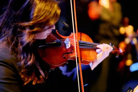 Афиша: Электронная симфония в Сургуте 24 октября 2026