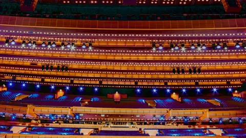 Афиша: Праздничный концерт приурочен к году Единства России и защитника Отечества «Во славу России!» в Москве 4 октября 2026