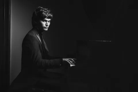 Афиша: Александр Титов и Илья Папоян. Чайковский. Три фортепианных концерта и концертная фантазия в Санкт-Петербурге 4 сентября 2026